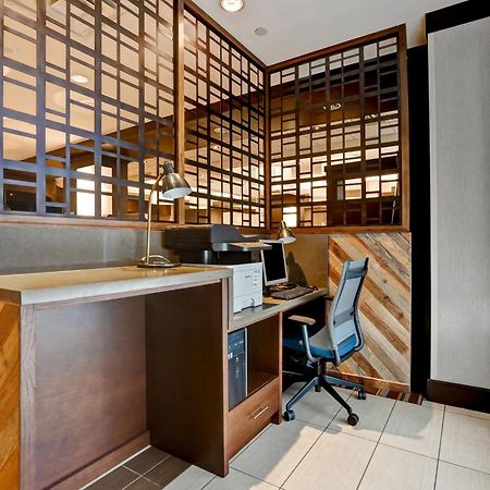Four Points By Sheraton Toronto Місісаґа Екстер'єр фото