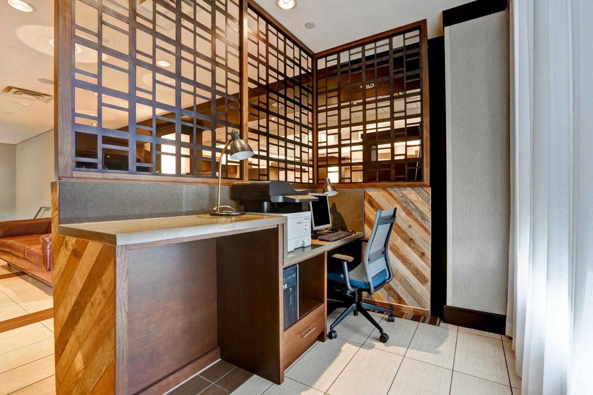 Four Points By Sheraton Toronto Місісаґа Екстер'єр фото
