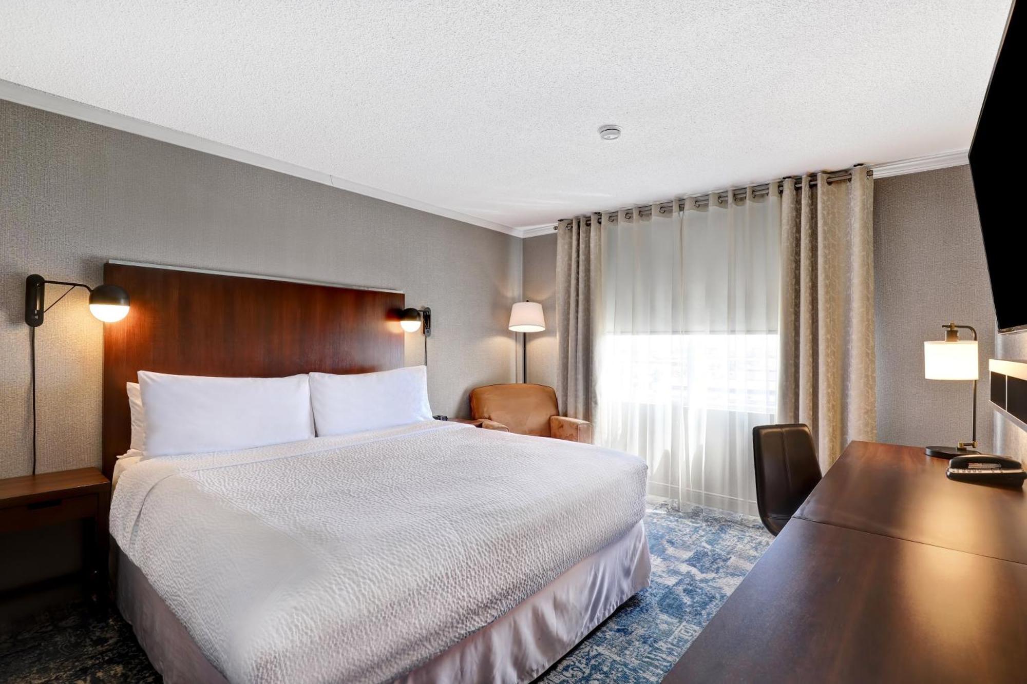 Four Points By Sheraton Toronto Місісаґа Екстер'єр фото