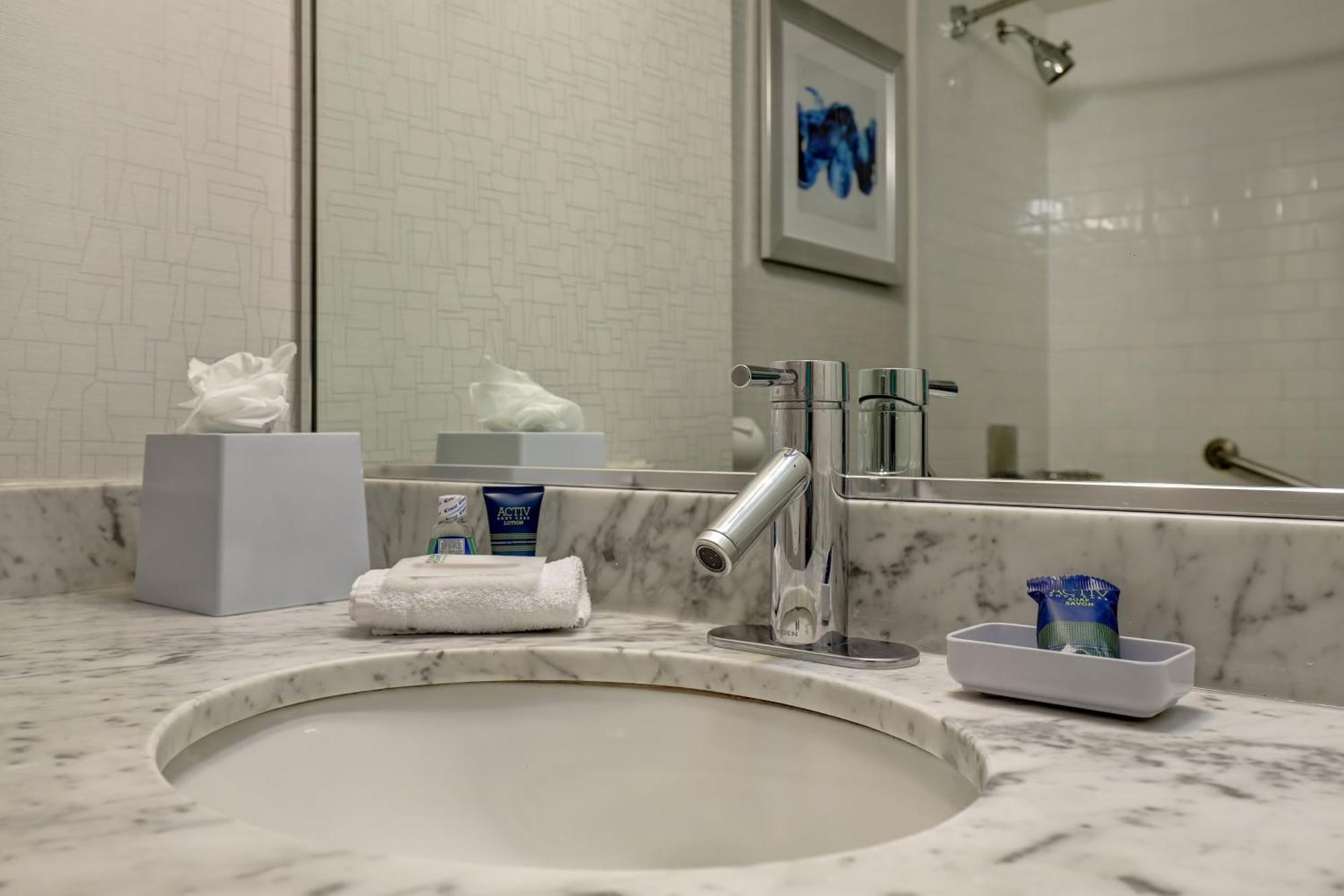 Four Points By Sheraton Toronto Місісаґа Екстер'єр фото