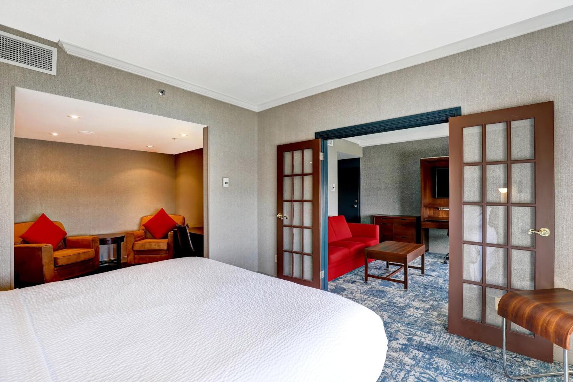 Four Points By Sheraton Toronto Місісаґа Екстер'єр фото