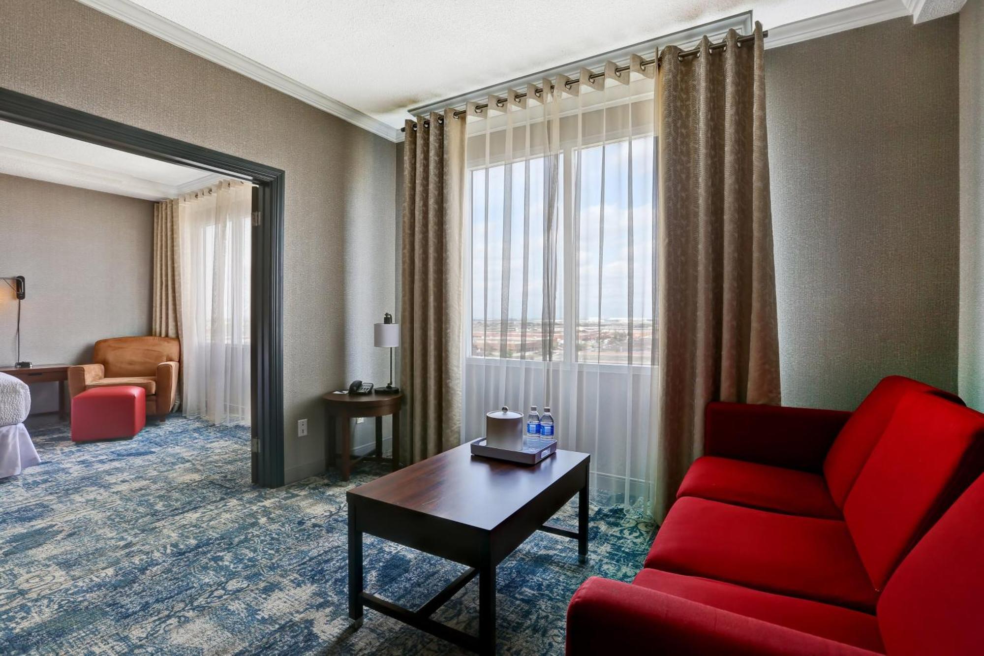 Four Points By Sheraton Toronto Місісаґа Екстер'єр фото
